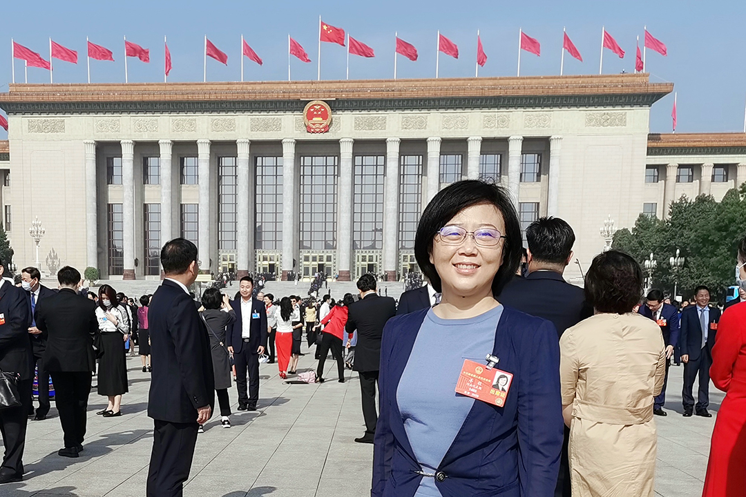 6. 全国人大代表、航空工业光电所型号副总师羊毅